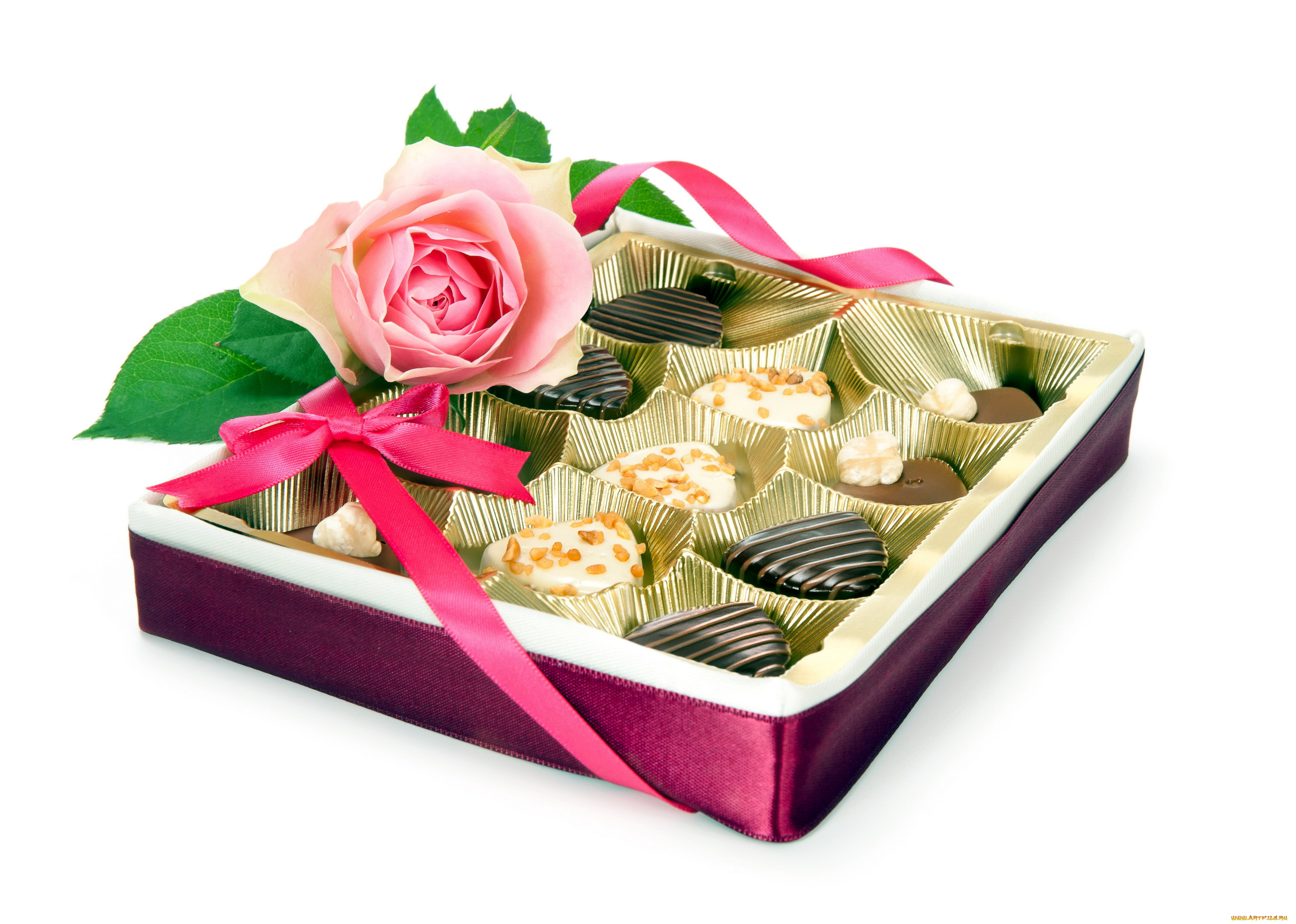 Красивый подарок женщине на день рождения. Коробка конфет. Конфеты в коробке. Красивые конфеты в коробках. Красивые коробки конфет.